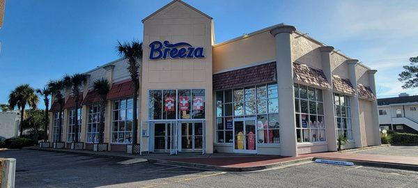 Breeza Exterior Photo 2