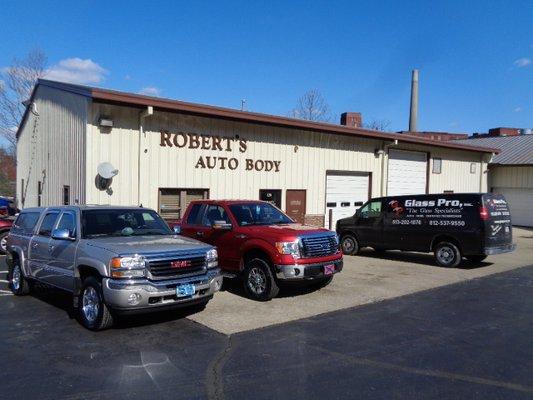 Robert's Auto Body