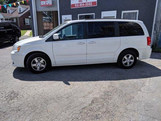 *******SOLD******* 2013 DODGE GRAND CARAVAN 178k Miles, Stow-Away Seats