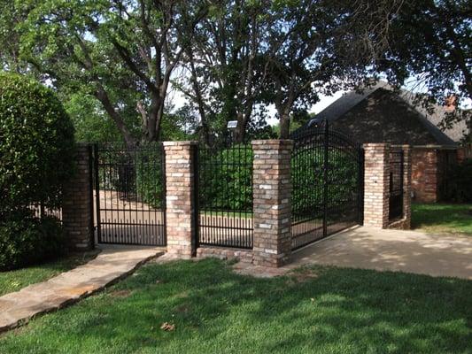 Iron Drive Gate w/ Columns