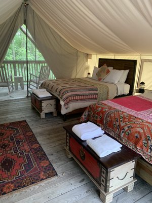 Double queen bed tent