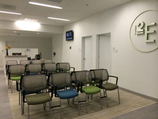 2E waiting area and reception for Faculty Practice located in the second floor.