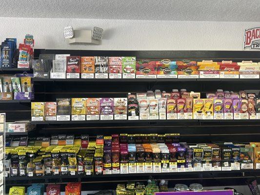 Huge variety of blunts and wraps