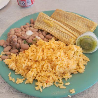 Los Hernandez Tamales is very likely one of the best tamale restaurants in Washington state! Being James Beard award winning also confirms!