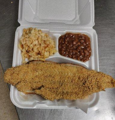 Catfish Mac & cheese & baked beans!