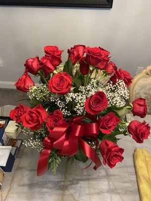 9 years of receiving bouquets from this company from my fiancé on many special occasions