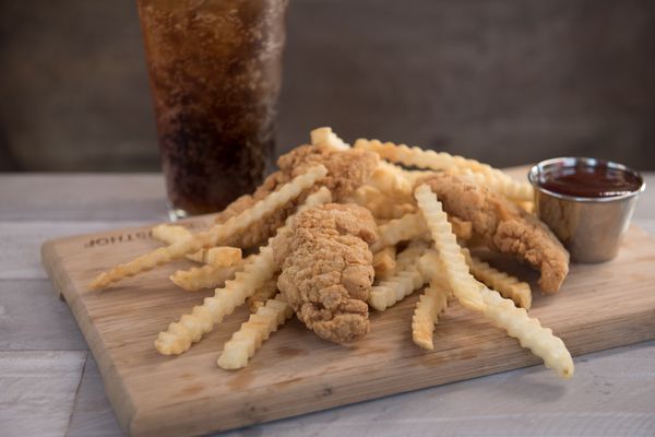 Chicken Tenders w/ Fries