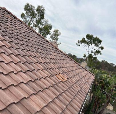 Tile roofing services