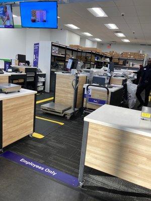 FedEx Office Print & Ship Center