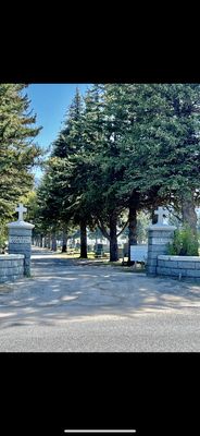 Holy Cross Cemetery