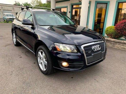 2011 Audi Q5 2.0T quattro Premium Plus AWD 4dr SUV 99960 Miles