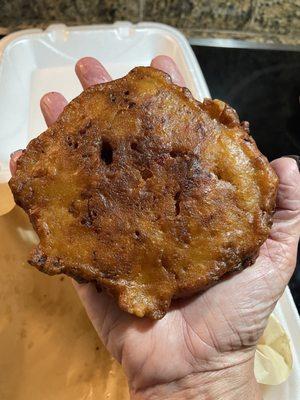 Look at the size of this conch fritter! Tasted amazing too!! Not salty, that's a big issue for me, I'm extremely sensitive to salt.