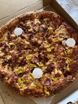 Hawaiian Pizza, peppers on half