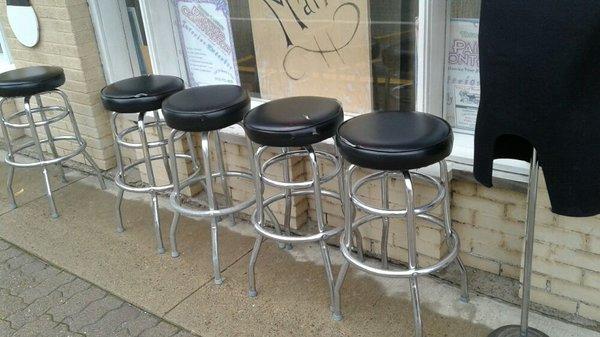 $ 80.  5 bar stools good condition