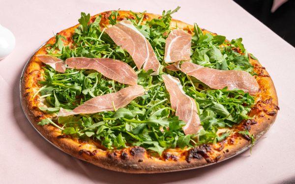 Pizza with Prosciutto and Arugula