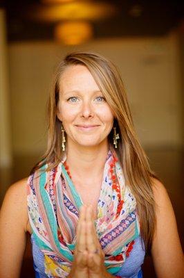 Chelsea Rothert - Birth Doula, Childbirth Educator, Mindful Parenting Coach, Yoga Instructor