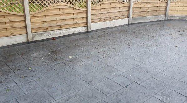 We offer stamped concrete patios and driveways.