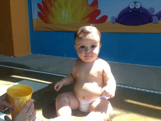 Free baby swim classes for 3-8 months old !