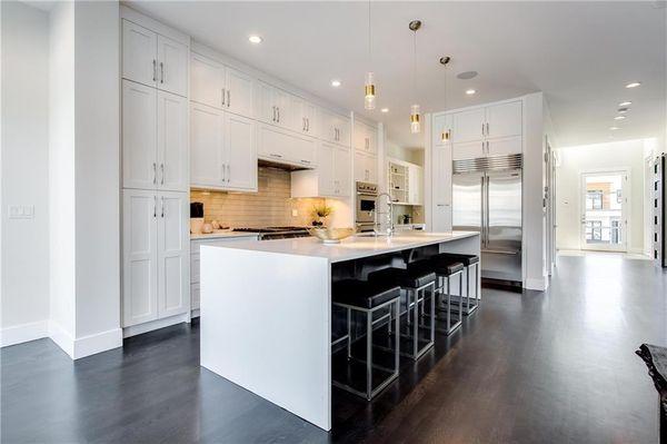 Kitchen with waterfalls counter