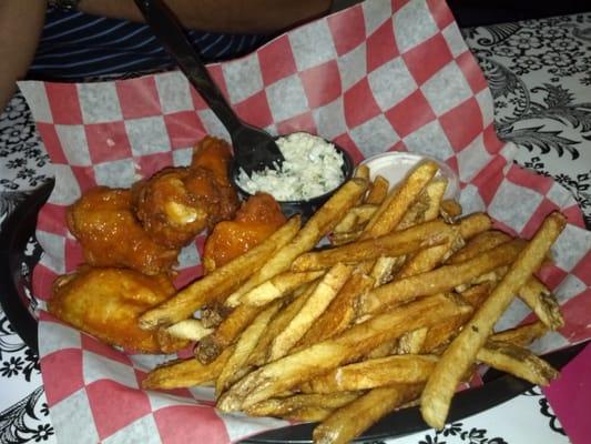 Wings & fries