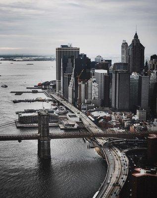 NYC sky line, The Brooklyn Bridge & The FDR Expressway - photo @johnnyutahx