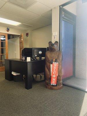 Lobby area, no receptionist sits out here for pm classes, only a bear lol