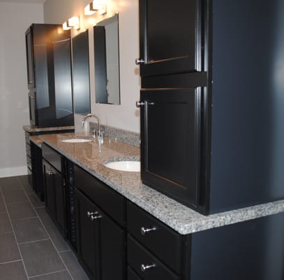 Sophisticated granite bathroom!