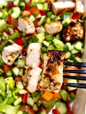 MAX'S CHOPPED $11.95 Romaine,Cucumber,tomato, red pepper, carrots, green beans,scallions,gorgonzola,sherry vinaigrette + grilled chicken