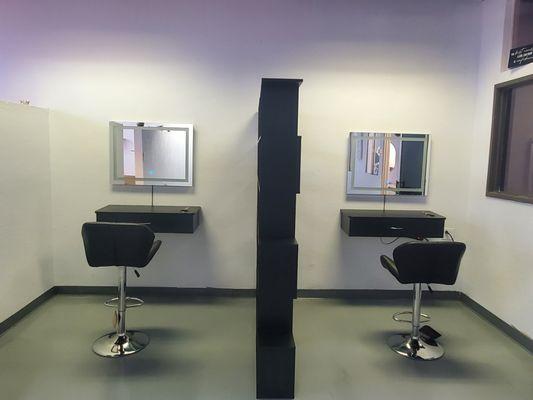 Makeup Station for Lease