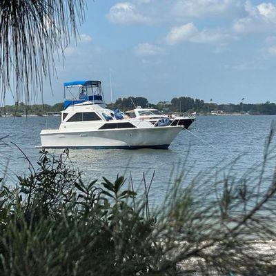 Peacemaker at anchor near a spoil island in the Indian River Lagoon