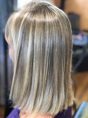 Dimensional blonde and grey blending