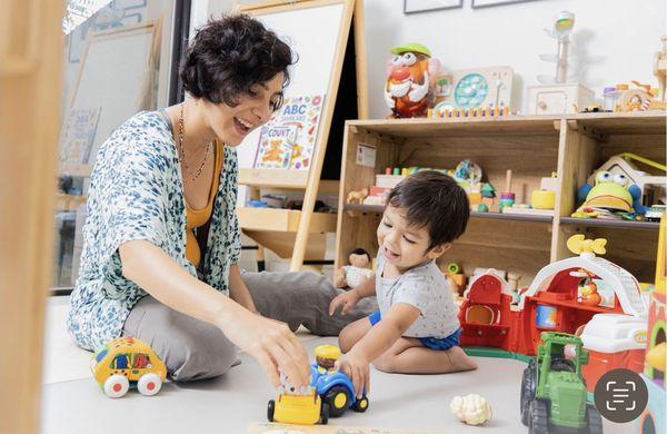 Play-based therapy with toddler with animals to increase environmental sounds and common vocabulary