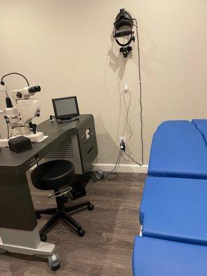 Retinal laser/treatment room