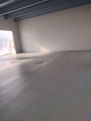 3 coat epoxy system "non skid"
Color-Medium Grey