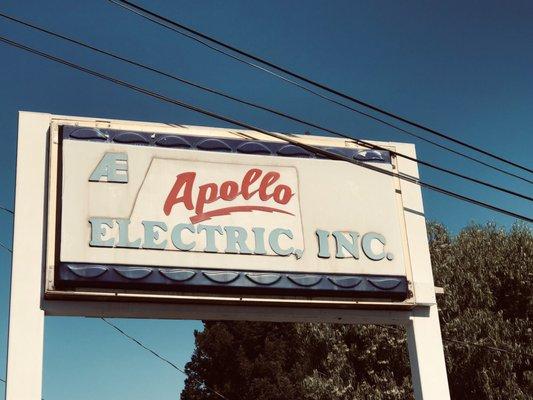 Opened in 1975.  The original Apollo Electric