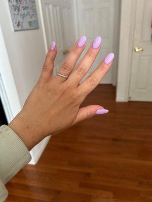 Simple oval nails