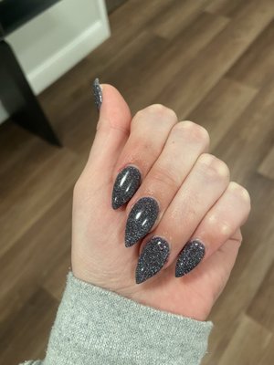 Sparkly acrylics