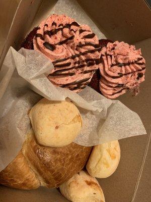 Raspberry Red Velvet Cupcake, Single Regular Cheese Bread, Spinach and Cheese Croissant