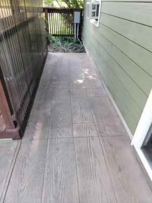 Wood plank pattern in stamped concrete