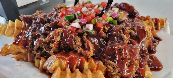 Large Pulled pork fries.