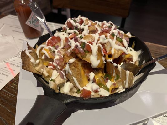 Loaded nachos with chicken