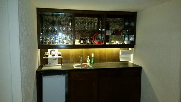 Awesome vintage wet bar!