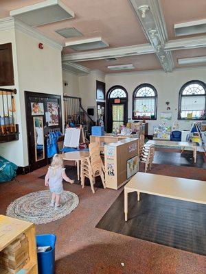 Older toddler room (upstairs)