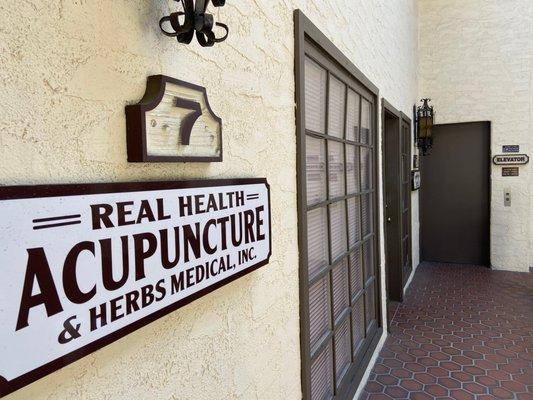 Real Health Acupuncture & Herbs