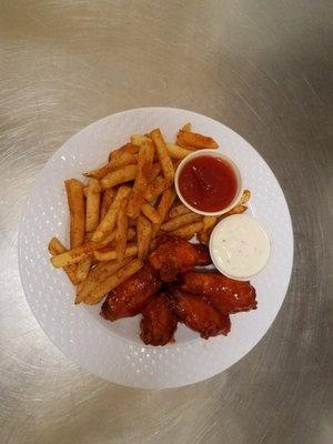 Hot wings and old bay fries....Yum!