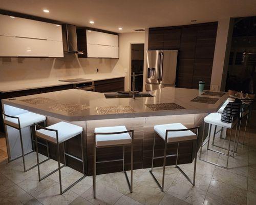 Pompeii Blanc Noir kitchen with full height back splash, 6CM edges and water falls on both ends