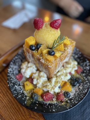 Mango & Berries Golden Toast