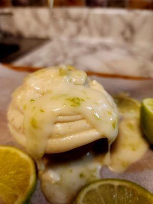 Blueberry muffin with lemon glaze