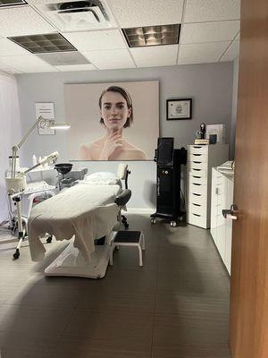 SkinLab treatment room, where aesthetic services & IVs are administered.