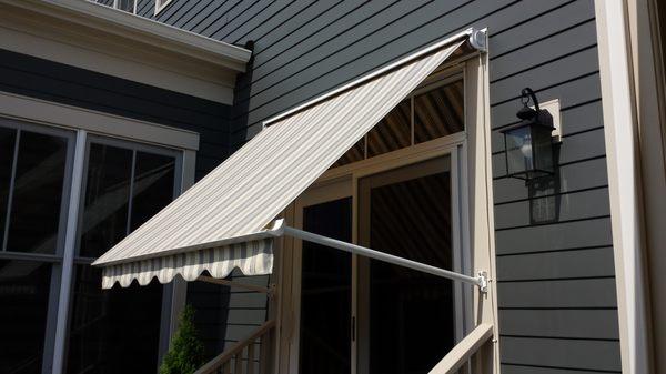 Individual exterior retractable window awnings